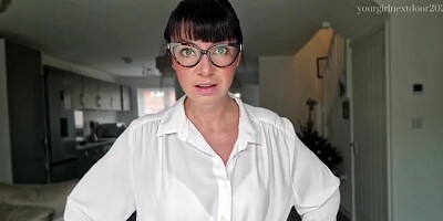 Yourgirlnextdoor1 - Jealous Mommy SHRINKS You