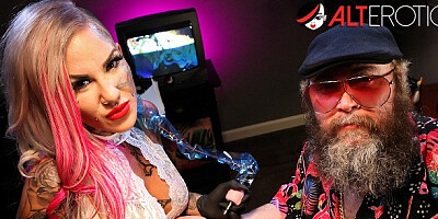 AltErotic featuring Evilyn Ink and Ivan's lace smut