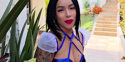 Snow White Anissa Miller woke up and wants a hard cock