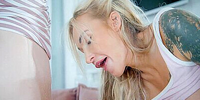 Big Tit Bimbo Teen 18+ Daisy Lee