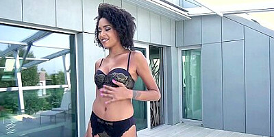 Smoking Hot Babe Luna Corazon Loves Deep Anal Sex