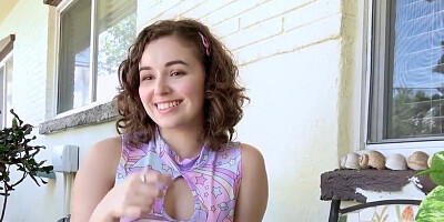Ellie Murphy is a hot-ass stepdaughter who wants it deeper
