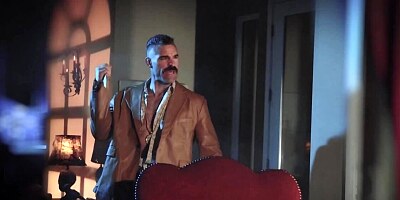 Brave macho seduced by exotic and dangerous queen of vampires