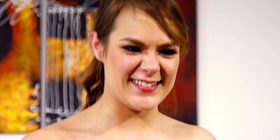 Handsome womanizer discovers that teen's pussy is hairy and tight