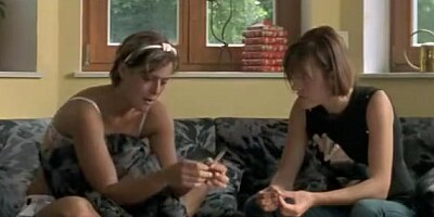 Sophia Laggner, Pia Hierzegger & Iva Lukic - Nacktschnecken aka Slugs (2004)