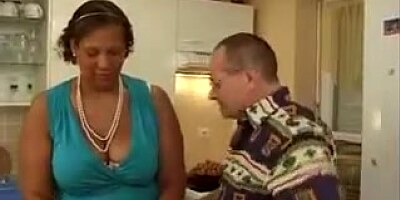 French BBW and her hot girlfriend in a foursome