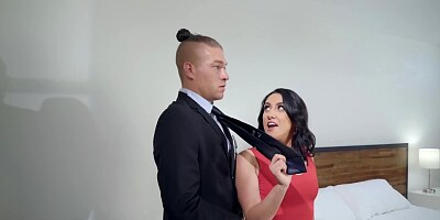 Latina is horny and she is doing all the filthy things with guard