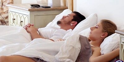 Alyce Anderson intense sex in the bed