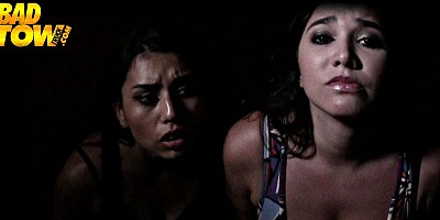 Amateur whore gets fucked in the backseat of taxi