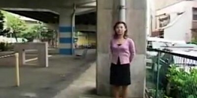 Japonaise soumise exhibee en public putain maritale