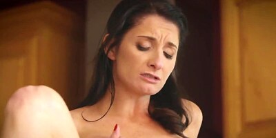 Dame rides rod of her stepdaughter's boyfriend in the kitchen