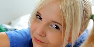 Monroe A - Blonde Angel