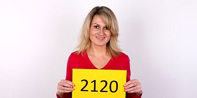 Czech Amateur MILF Gets Load to Mouth