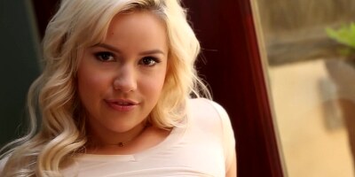 Dde 16 07 25 Kylie Page