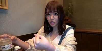 300MAAN-373 超ド級潮吹き13発超え！天然？ぶりっ子？不思議系巨乳美女はお酒が精力増強剤酒を飲んだら即発情！！蛇口のパッキンがぶっ壊れたかの如くマ〇コのタンクが空になるまで大量無限噴射！世