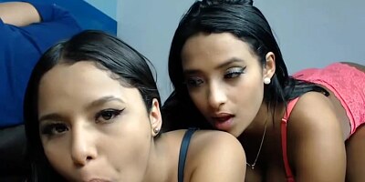 BLOWJOB PARTY ON WEBCAM SEX SHOW