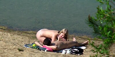 Young couple loves fucking at the beach