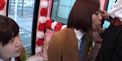 顔出し解禁！！ マジックミラー便 3分前まで女子校生！卒業式直後のオキt破りtンパ！！日本全国の制服人気No.1●校完全網羅スペシャル！ALL新作撮り下ろし総勢30人！本番JK10人！！8時間！in東京・横浜・静岡・名古屋・大阪・神戸 DVDMS-129 - 1