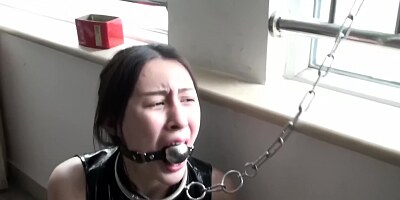 Chinese beautiful girl escape